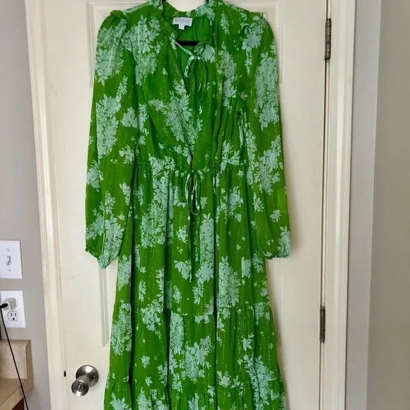 Sugarlips Kelly Green Floral Split Frilled Tie Neck Tiered Long Sleeve Dress - Picture 11 of 16